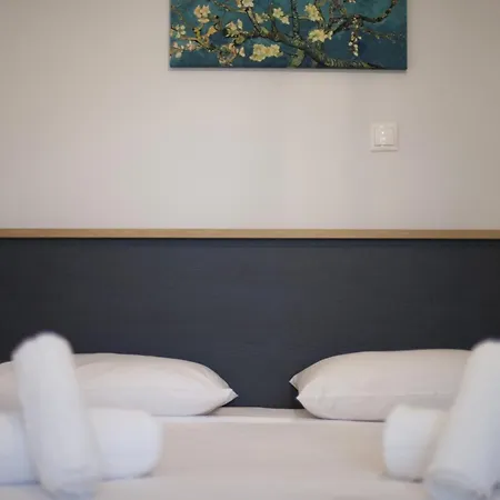 Just Apartment *
